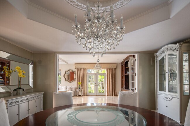 Building Photo - 459 Flores De Oro