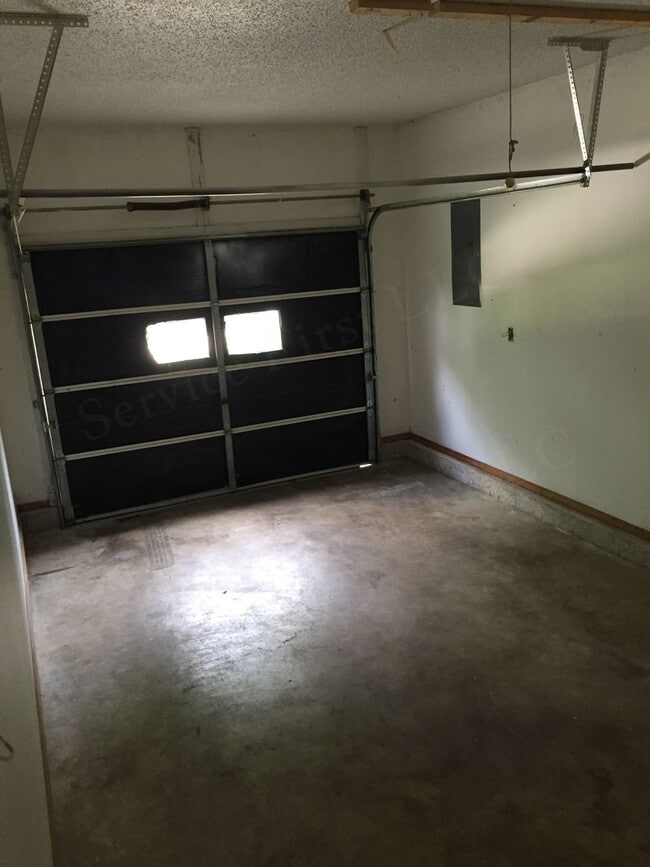 Building Photo - 3 Bed 1 Bath REMODELED House For Rent in M...
