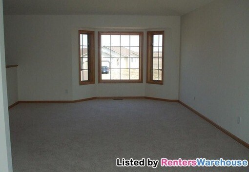 Building Photo - 6339 Mason Ave NE