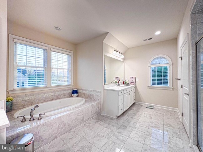 Building Photo - 41523 Cross Canter Dr
