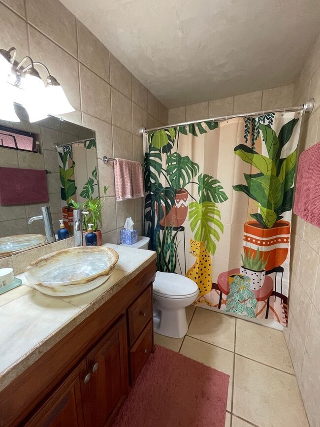 Building Photo - Maui Lani Terraces One Bedroom