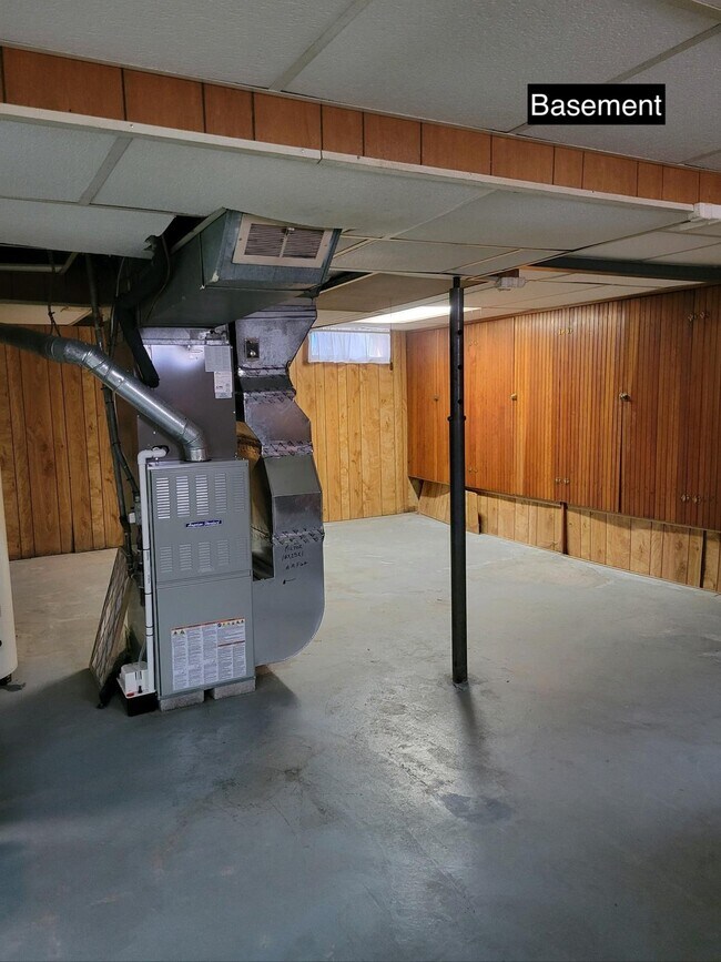 Building Photo - 2810 Latonia Blvd
