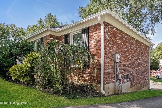 Building Photo - 9000 Willowwood Way