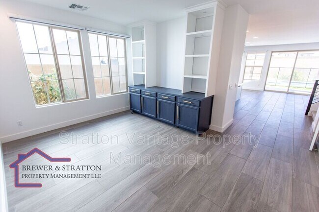 Building Photo - 4065 S Marin Dr