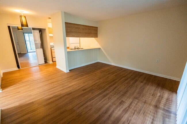 Building Photo - 317 Mabry St