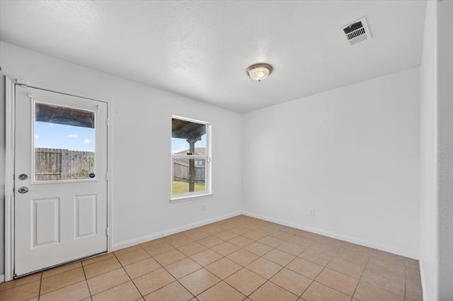 Building Photo - 204 Lamont Rd