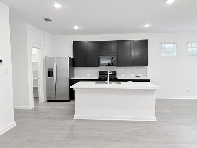 Building Photo - 148 Hartson Dr