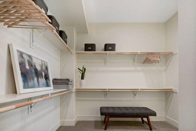 Building Photo - 345 E McKinley Ave