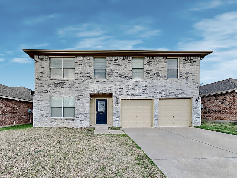 Primary Photo - 8505 Hawkview Dr