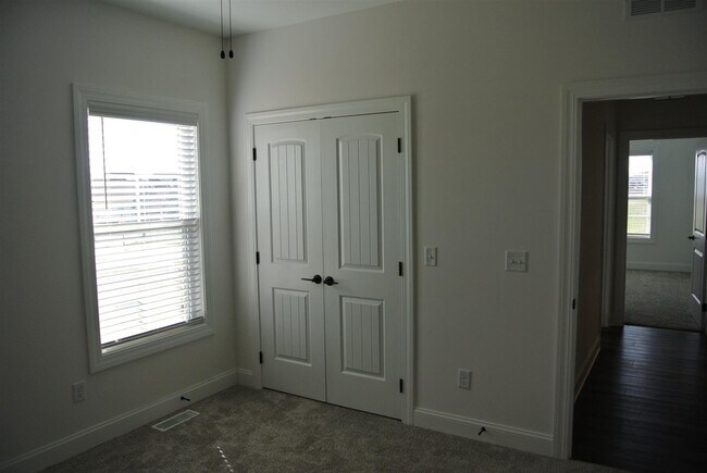 Building Photo - 388 Olympia Ct