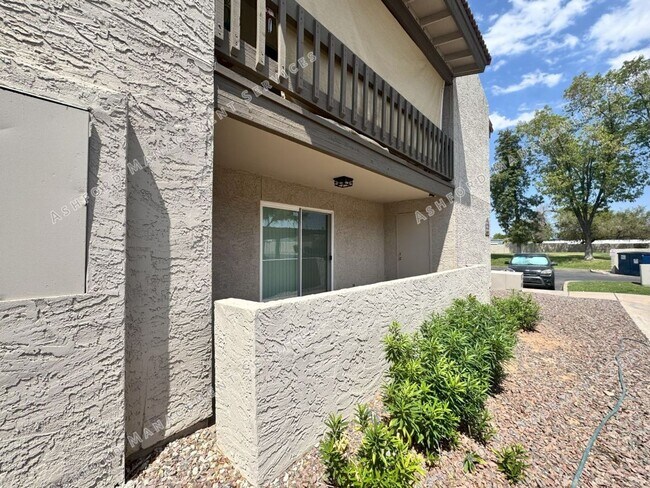 Building Photo - 520 N Stapley Dr