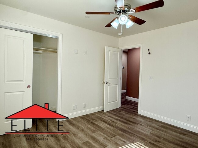 Building Photo - AVAILABLE NOW!!