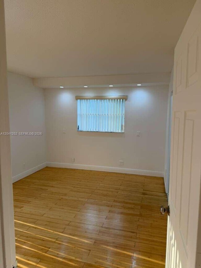 Building Photo - 8610 N Sherman Cir