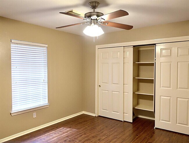 Building Photo - 16714 Rustic Colony Dr
