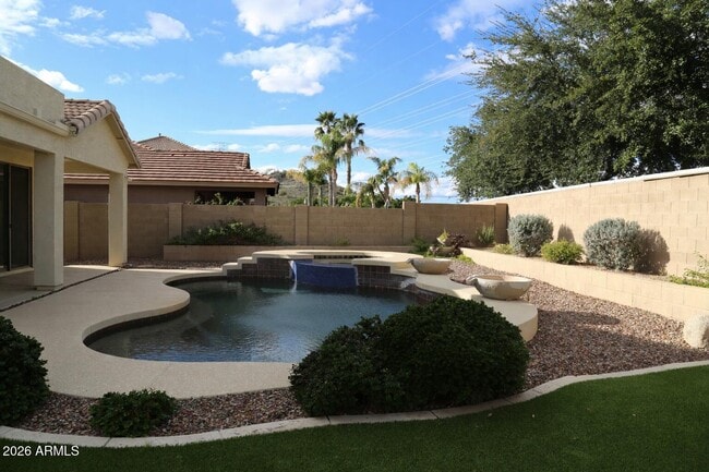 Building Photo - 6008 W Questa Dr