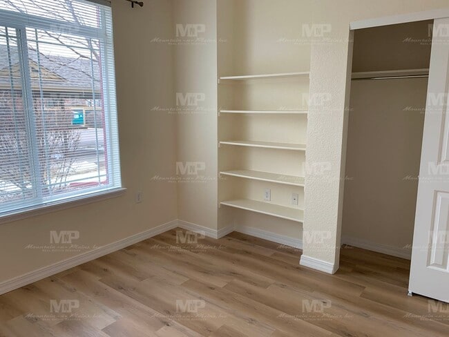 Building Photo - 2133 Krisron Rd