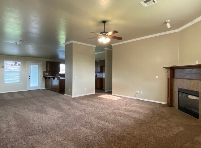 Building Photo - First Month Free!  Freshly Remodeled - New...