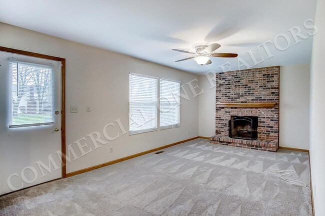 Building Photo - Beautiful 4 Bedroom Home near Mill Run