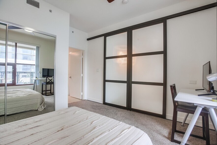 Building Photo - 1150 J St