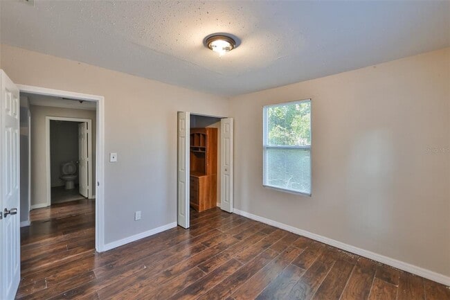 Building Photo - 1105 E 28th Ave