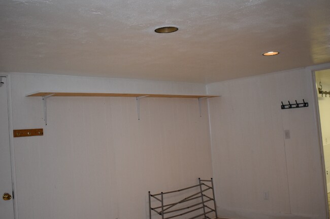 Building Photo - 6211 Birchwood Ave