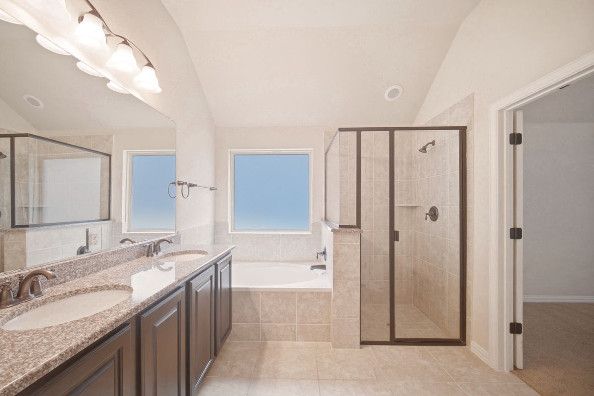 Building Photo - 2306 Lucerne Dr