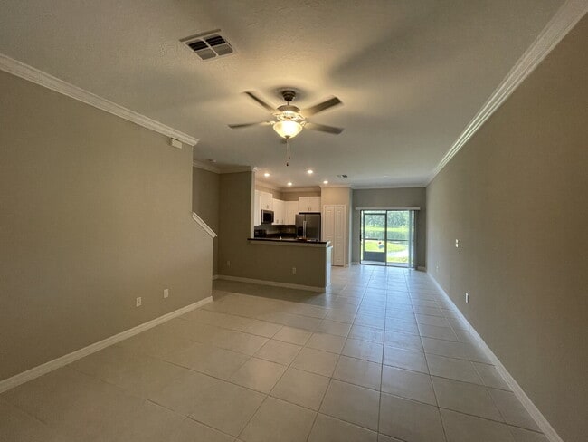 Building Photo - 23261 Willow Glen Way