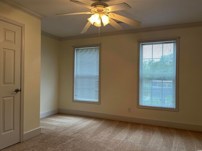 Building Photo - 616 Cypress Dr