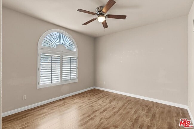 Building Photo - 15804 Crest Ln
