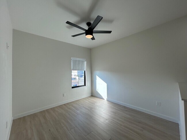 Building Photo - 6317 Krone Ln