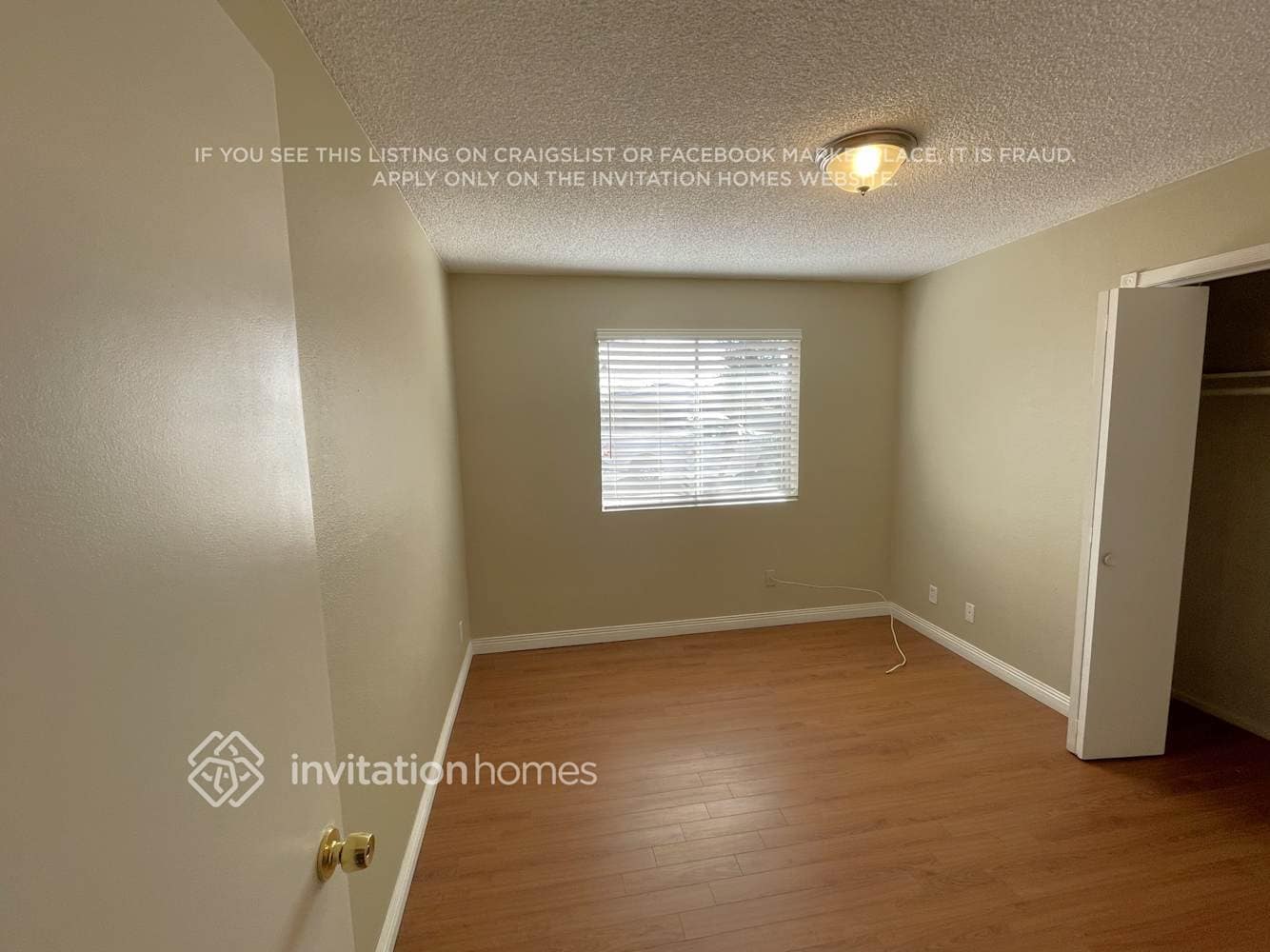 Building Photo - 626 E Via Elena St