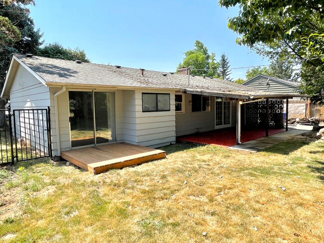 Building Photo - Centennial Remodeled Ranch Home with Large...