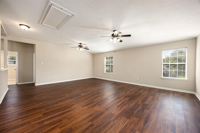 Building Photo - 10427 Lyndon Meadows Dr