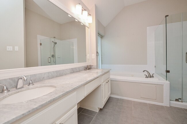 Building Photo - 4522 Wavertree Dr