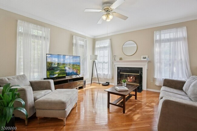 Building Photo - 12 Hansom Rd