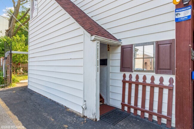 Building Photo - 22 E Crystal Lake Ave