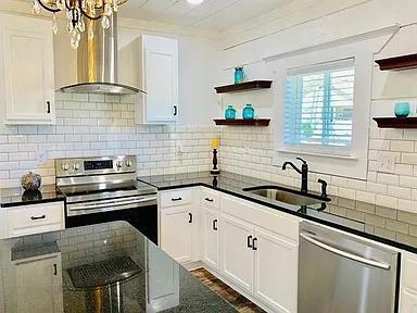 Building Photo - 602 S Chestnut St