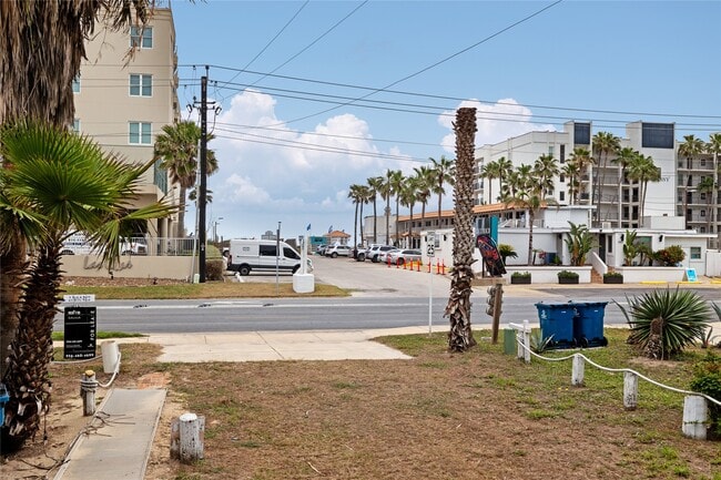 Building Photo - 2615 Gulf Blvd