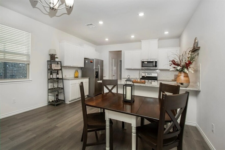 Building Photo - 2348 Opaline Dr