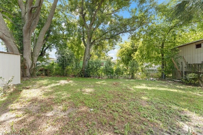 Building Photo - 4312 W Nassau St