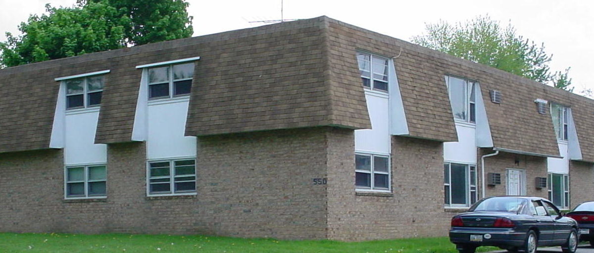 Building Photo - 550 Wakefield Dr
