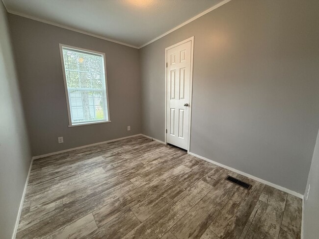 Building Photo - 11827 Cascade Cir