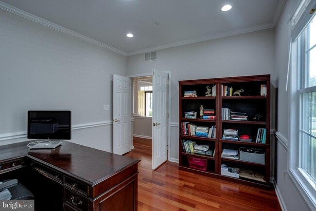 Building Photo - 66 Harness Way