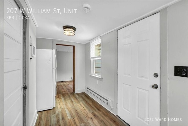 Building Photo - 207 W William St