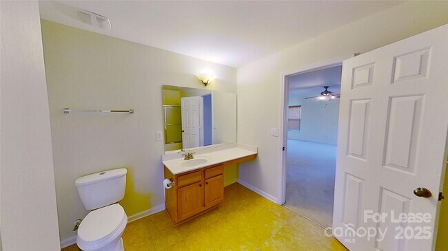 Building Photo - 9029 Seamill Rd