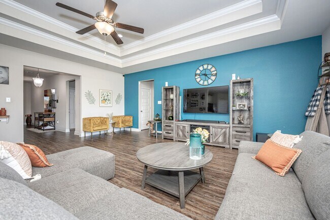Building Photo - Beautiful 4 Bedroom 3 Bath Home!