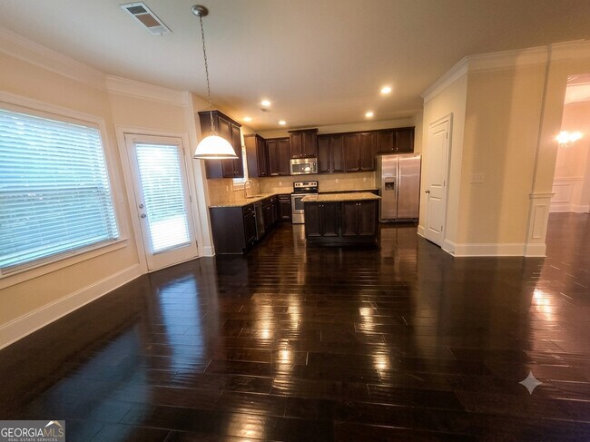 Building Photo - 165 Regency Pl