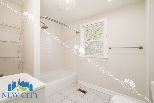 Building Photo - 30-32 Schultz Ave, Columbus, OH, 43222
