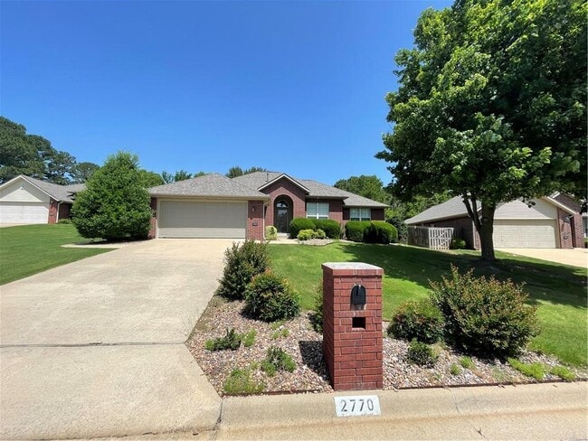 Primary Photo - 2770 N Ashbrook Dr