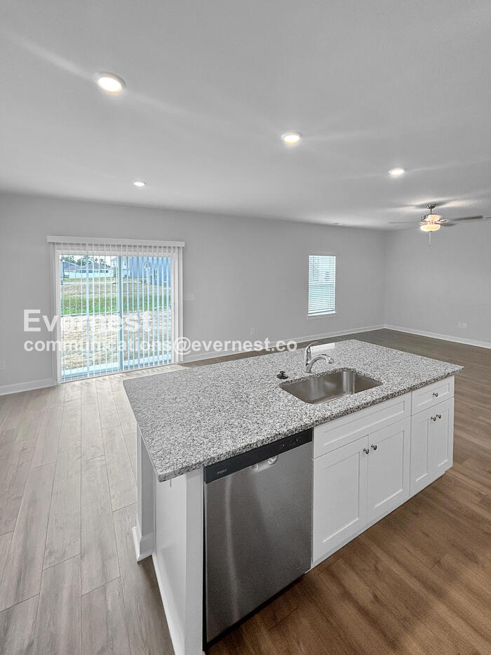 Building Photo - 2312 Valverde Wy